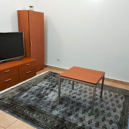 Apartments Aurora Near Beach 메덜린 외부 사진