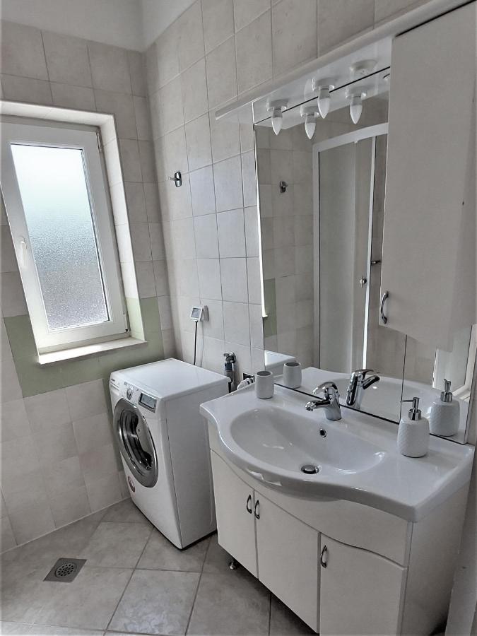 Apartments Aurora Near Beach 메덜린 외부 사진