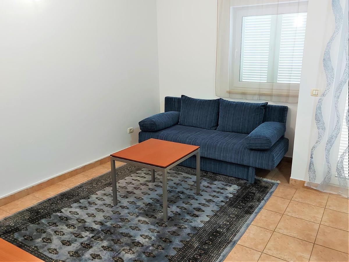 Apartments Aurora Near Beach 메덜린 외부 사진